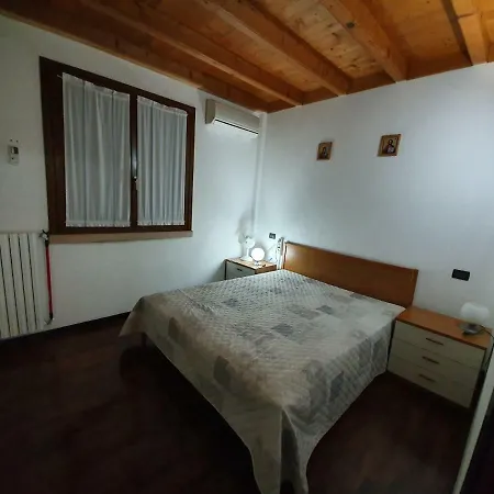 Garda Felice Apartment *